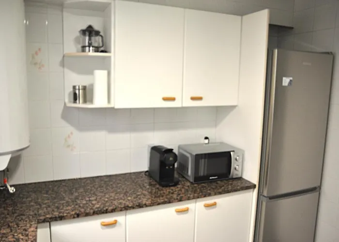 Santa Barbara, In Downtown Apartment Sitges