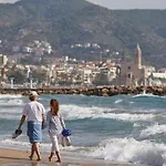 Santa Barbara, In Downtown Apartment Sitges